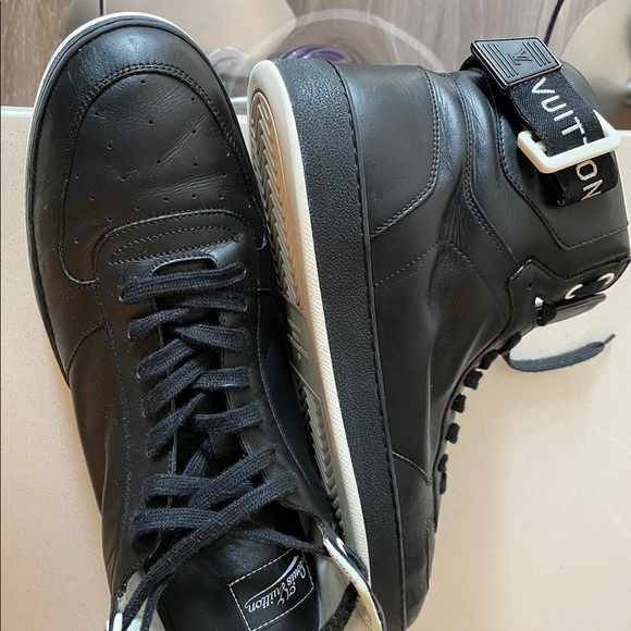 Hi-Top Louis Vuttion Sneakers - Picture 3 of 6
